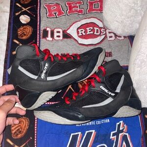 Size 8.5 brute explodes wrestling shoes